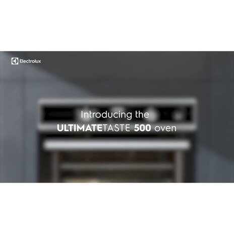 60cm UltimateTaste 500 built-in single oven with 72L capacity