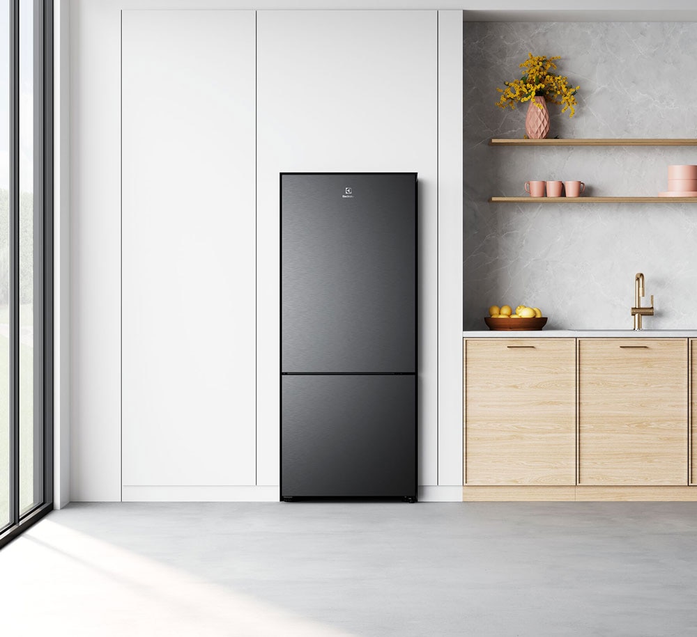 Bottom freezer refrigerators